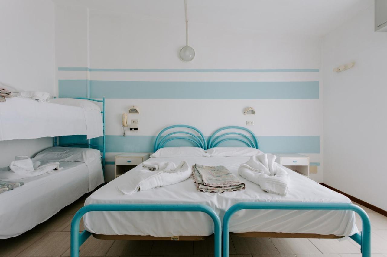 Hotel Edward Bellaria-Igea Marina Bagian luar foto