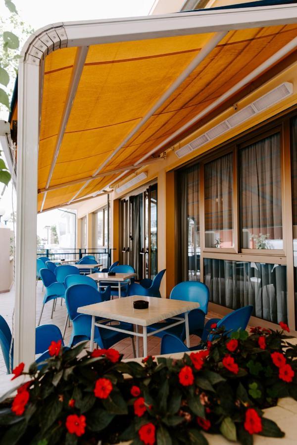 Hotel Edward Bellaria-Igea Marina Bagian luar foto
