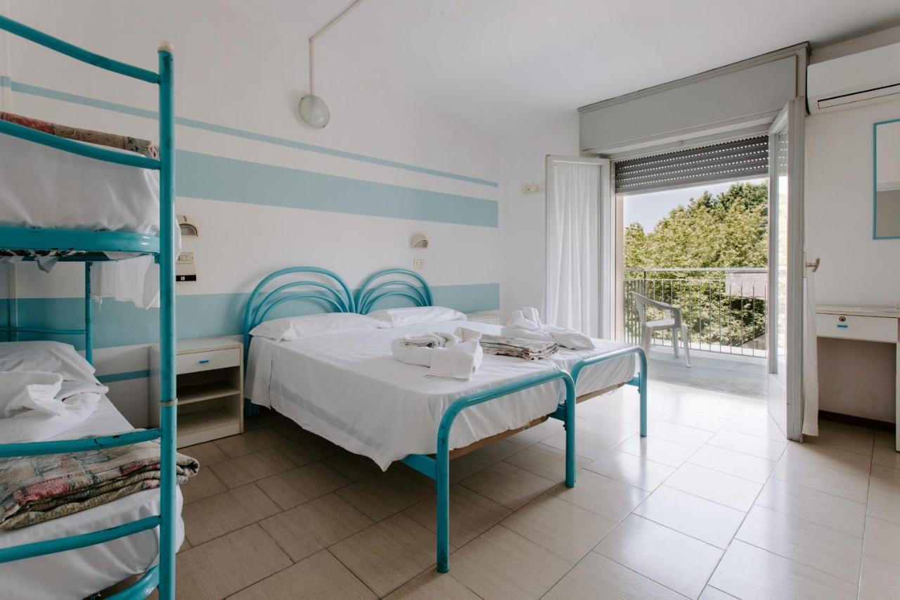 Hotel Edward Bellaria-Igea Marina Bagian luar foto