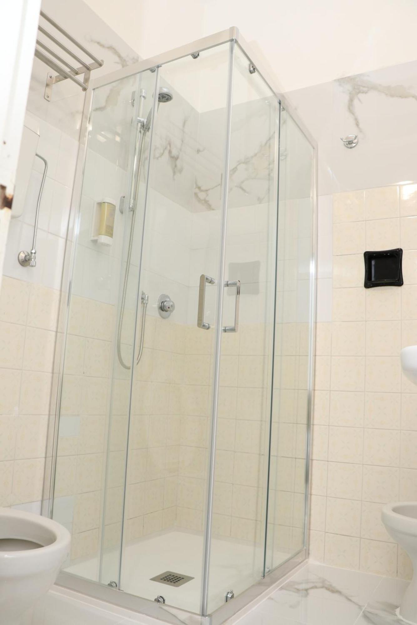 Hotel Edward Bellaria-Igea Marina Bagian luar foto