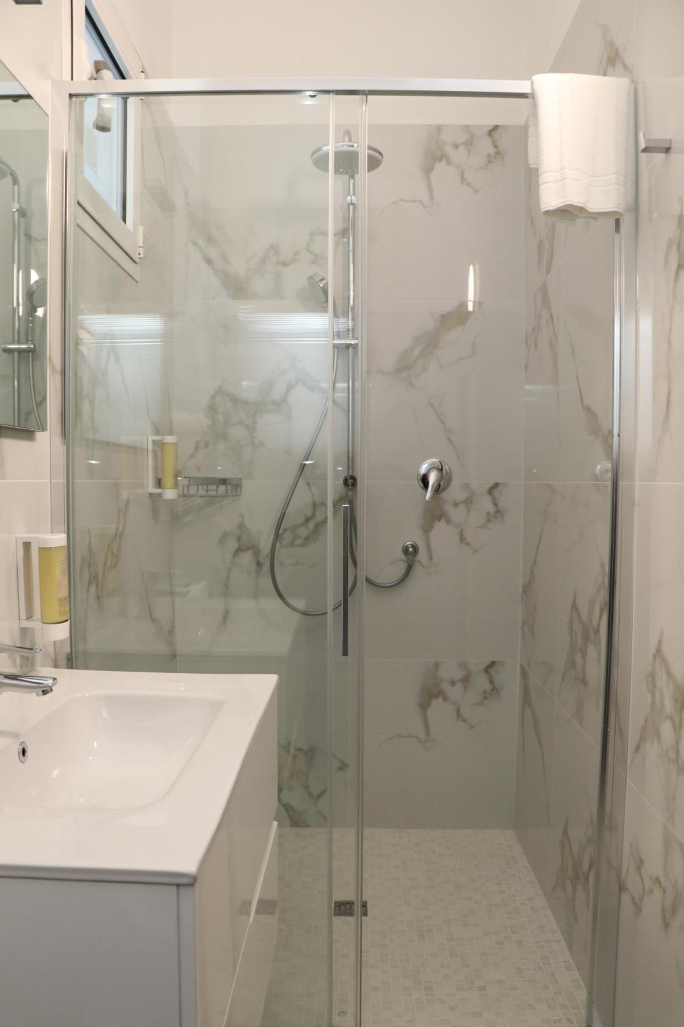 Hotel Edward Bellaria-Igea Marina Bagian luar foto